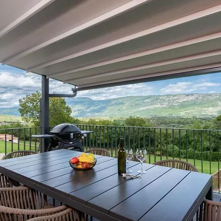 Lilium Comfortable Holiday * Polje Cepic