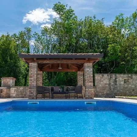 Lilium Comfortable Holiday * Polje Cepic